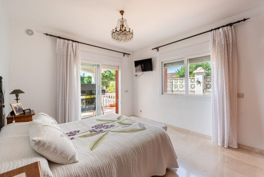 R5014684-Villa-For-Sale-San-Pedro-de-Alcantara-Detached-6-Beds-628-Built-12