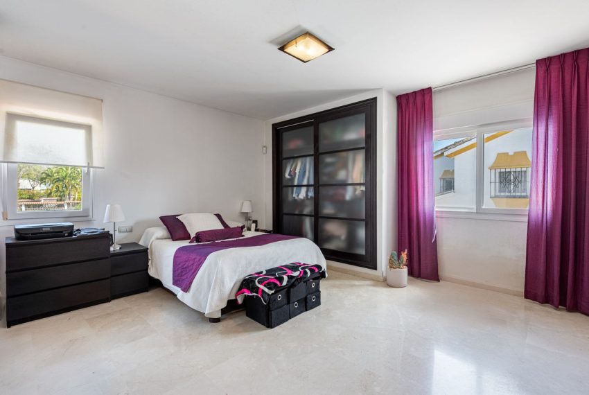 R5014684-Villa-For-Sale-San-Pedro-de-Alcantara-Detached-6-Beds-628-Built-17