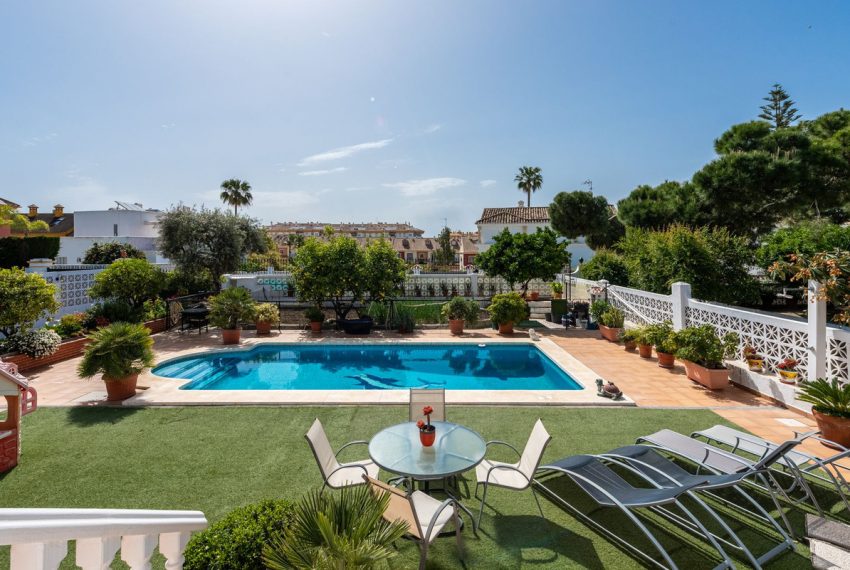 R5014684-Villa-For-Sale-San-Pedro-de-Alcantara-Detached-6-Beds-628-Built-2