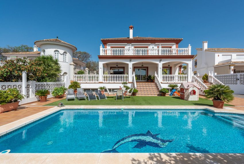 R5014684-Villa-For-Sale-San-Pedro-de-Alcantara-Detached-6-Beds-628-Built