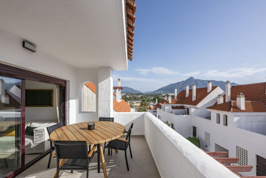 R5014801-Apartment-For-Sale-Nueva-Andalucia-Middle-Floor-3-Beds-110-Built