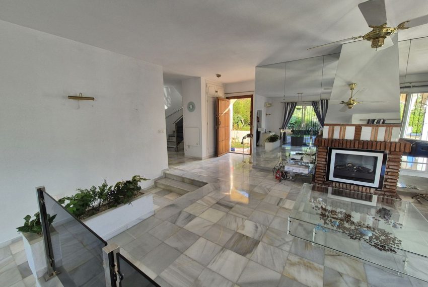 R5015374-Villa-For-Sale-Calahonda-Detached-3-Beds-203-Built-1