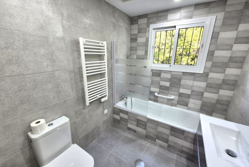 R5015374-Villa-For-Sale-Calahonda-Detached-3-Beds-203-Built-7