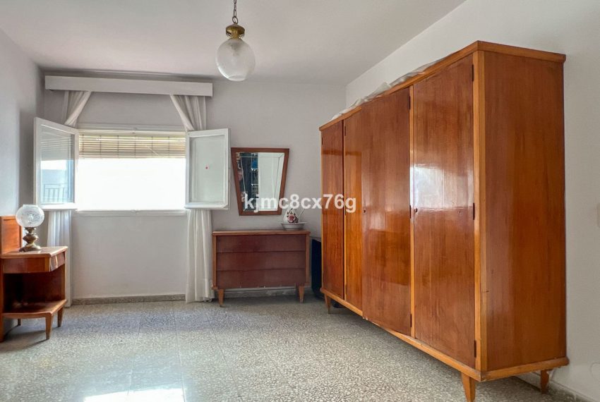 R5015485-Villa-For-Sale-Marbella-Detached-5-Beds-330-Built-9