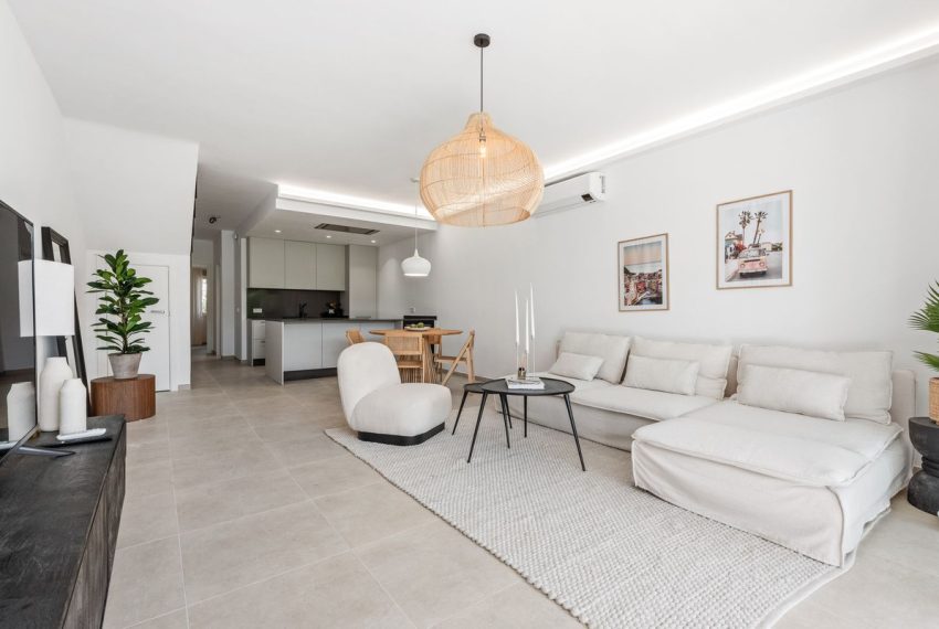 R5015557-Townhouse-For-Sale-Nueva-Andalucia-Terraced-3-Beds-143-Built-1