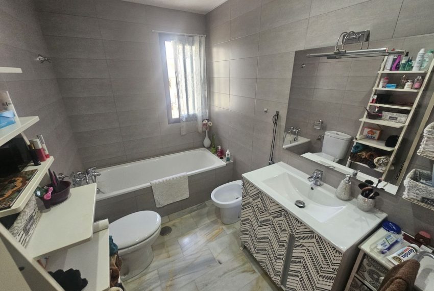 R5016004-Apartment-For-Sale-Calahonda-Penthouse-2-Beds-78-Built-8
