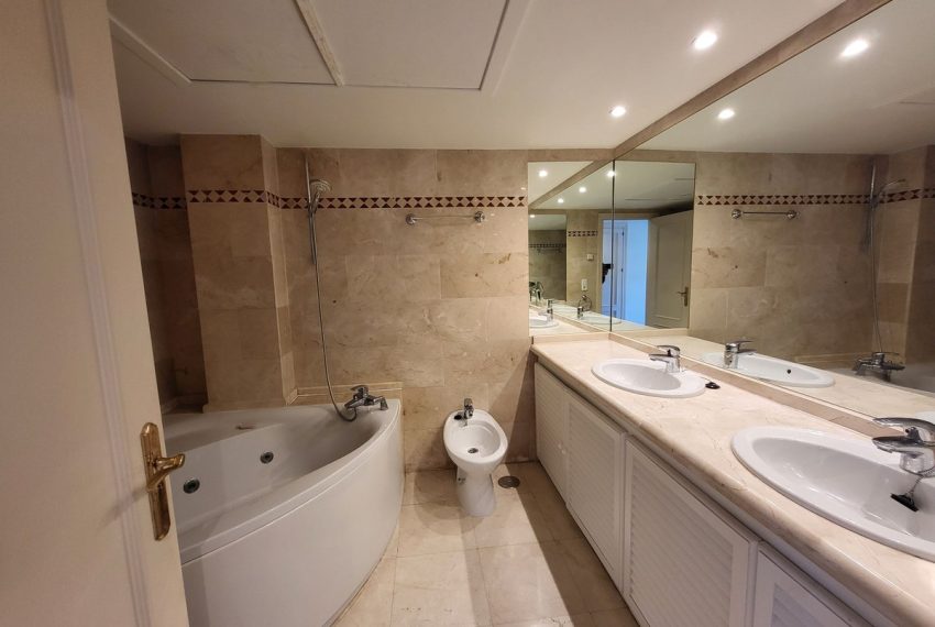 R5016217-Apartment-For-Sale-Nueva-Andalucia-Middle-Floor-2-Beds-117-Built-13