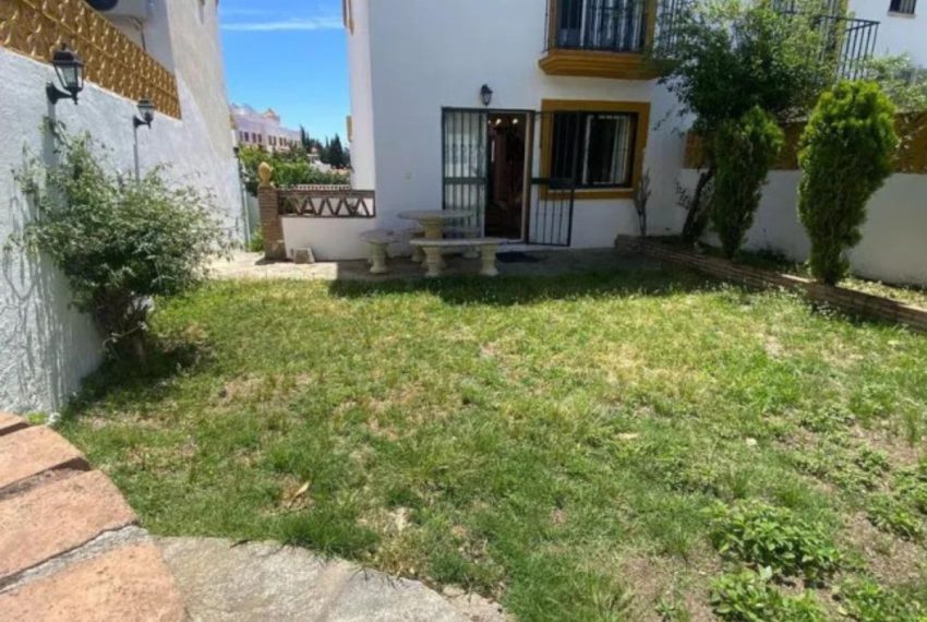 R5017006-Villa-For-Sale-Marbella-Semi-Detached-4-Beds-209-Built