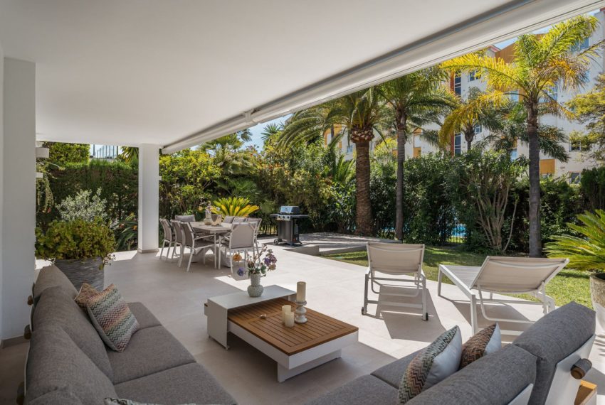 R5017018-Villa-For-Sale-Estepona-Detached-4-Beds-250-Built-14