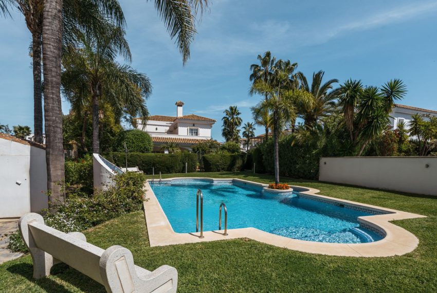 R5017018-Villa-For-Sale-Estepona-Detached-4-Beds-250-Built-5