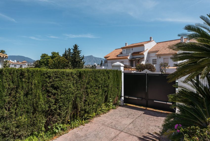 R5017018-Villa-For-Sale-Estepona-Detached-4-Beds-250-Built-7