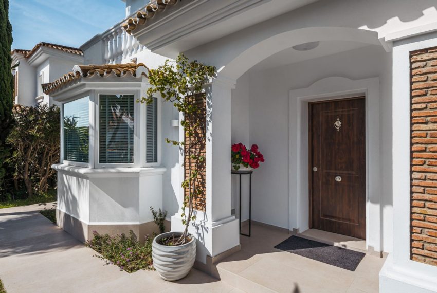 R5017018-Villa-For-Sale-Estepona-Detached-4-Beds-250-Built-8