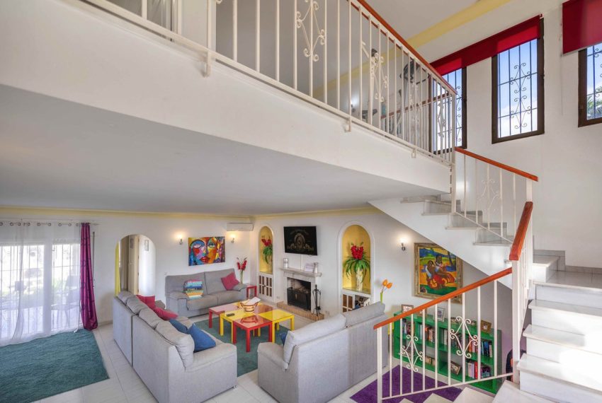 R5017291-Villa-For-Sale-Estepona-Detached-5-Beds-334-Built-1