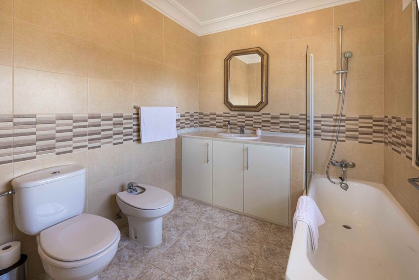 R5017291-Villa-For-Sale-Estepona-Detached-5-Beds-334-Built-14