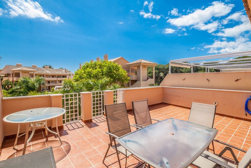 R5017525-Apartment-For-Sale-Elviria-Penthouse-2-Beds-120-Built