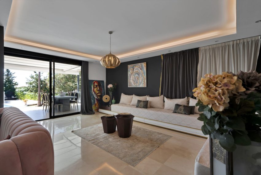 R5018968-Villa-For-Sale-Marbella-Semi-Detached-4-Beds-239-Built-14