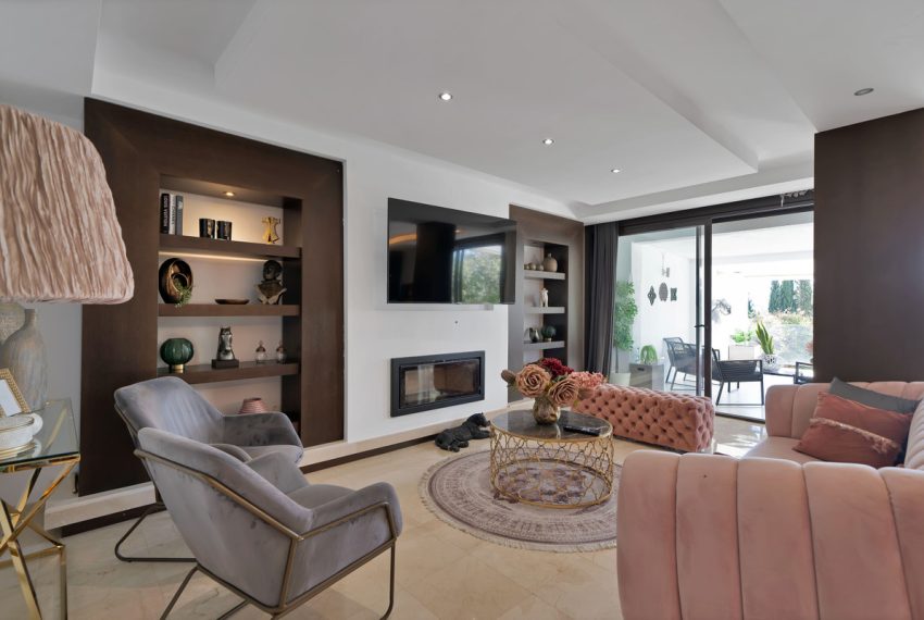R5018968-Villa-For-Sale-Marbella-Semi-Detached-4-Beds-239-Built-15