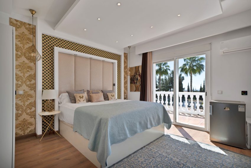 R5018968-Villa-For-Sale-Marbella-Semi-Detached-4-Beds-239-Built-17