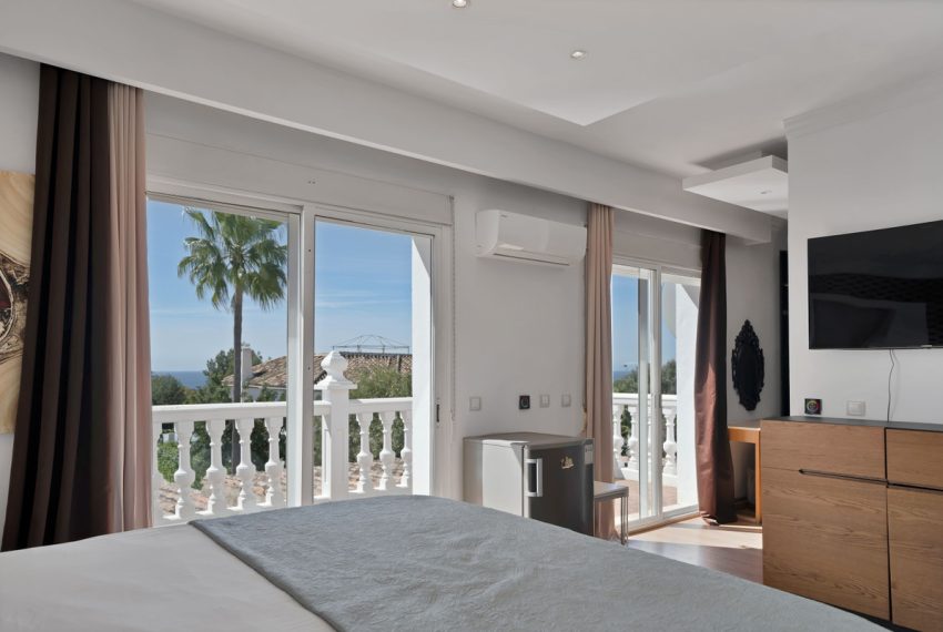 R5018968-Villa-For-Sale-Marbella-Semi-Detached-4-Beds-239-Built-19