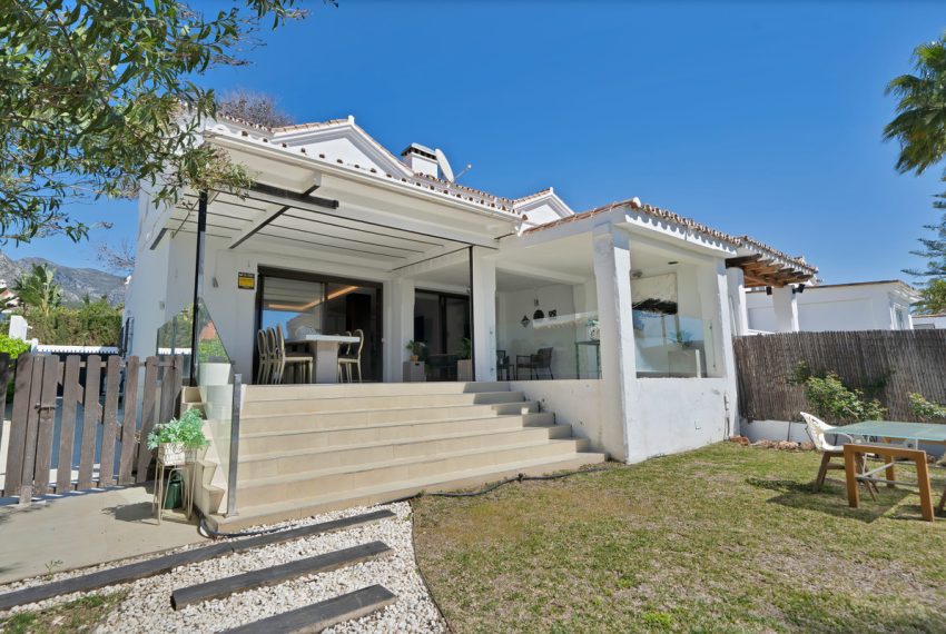 R5018968-Villa-For-Sale-Marbella-Semi-Detached-4-Beds-239-Built-4