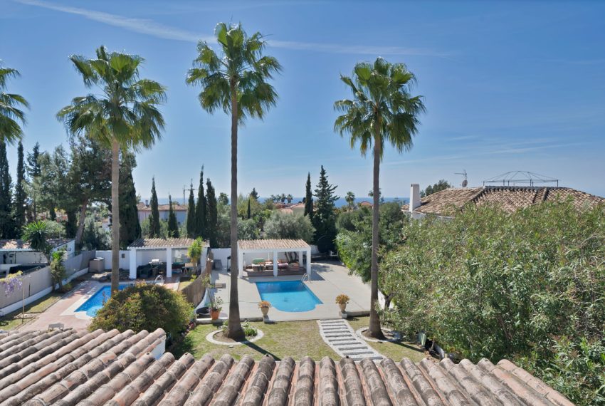 R5018968-Villa-For-Sale-Marbella-Semi-Detached-4-Beds-239-Built