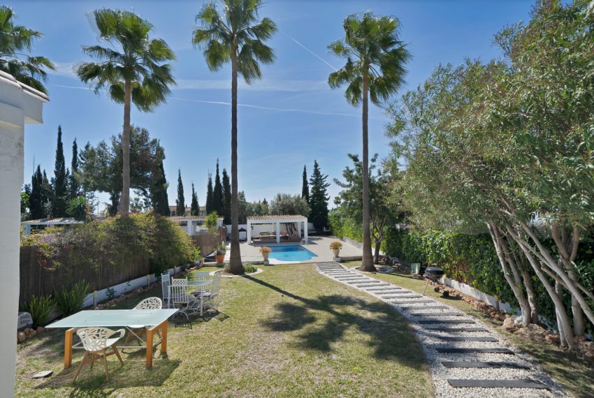 R5018968-Villa-For-Sale-Marbella-Semi-Detached-4-Beds-239-Built-9