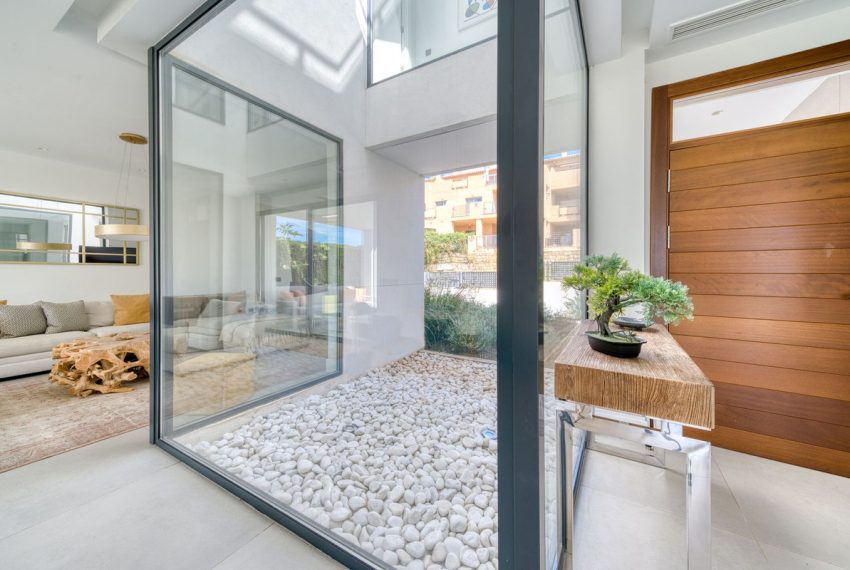 R5019310-Villa-For-Sale-Estepona-Detached-4-Beds-351-Built-14