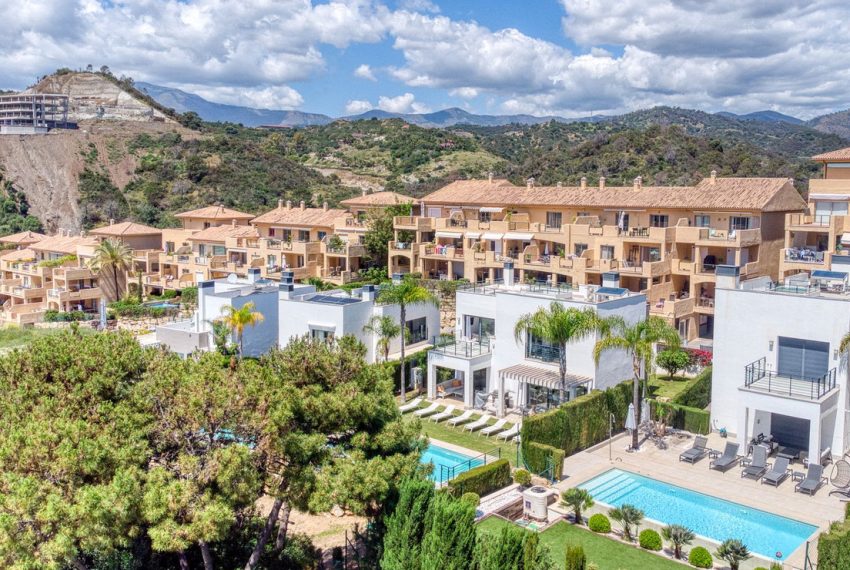 R5019310-Villa-For-Sale-Estepona-Detached-4-Beds-351-Built-2