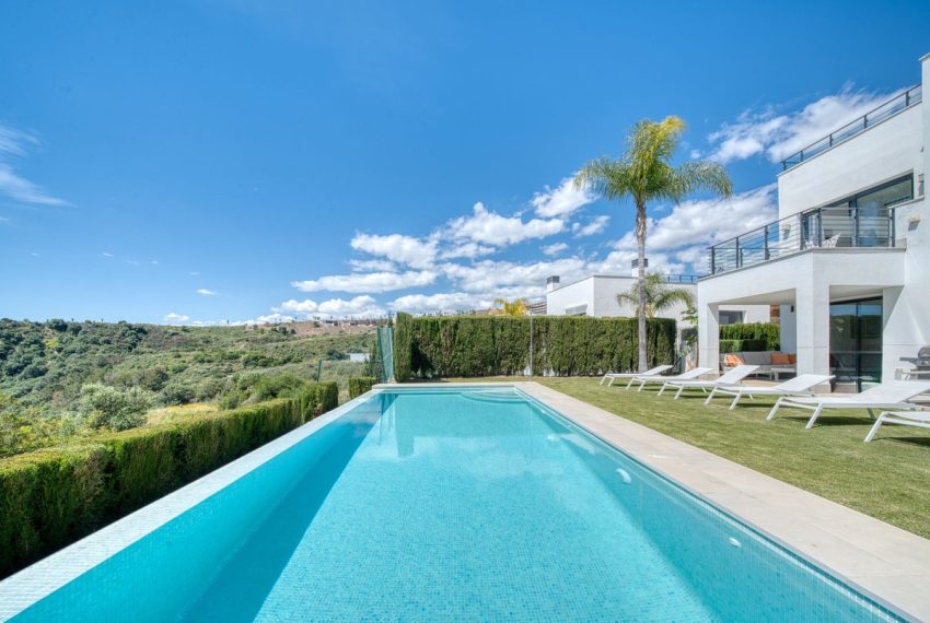 R5019310-Villa-For-Sale-Estepona-Detached-4-Beds-351-Built-3