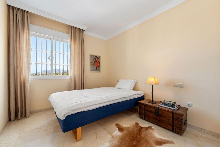 R5019328-Townhouse-For-Sale-Nueva-Andalucia-Terraced-3-Beds-232-Built-15