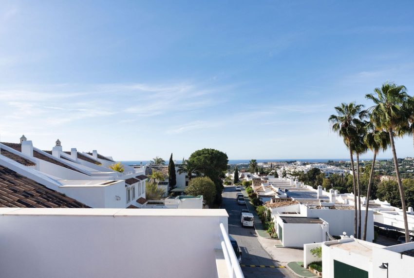 R5019328-Townhouse-For-Sale-Nueva-Andalucia-Terraced-3-Beds-232-Built-18