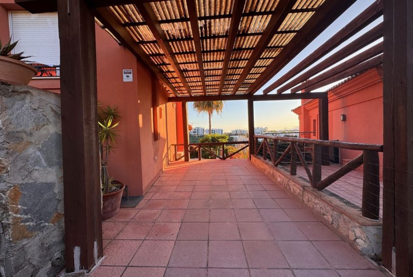 R5020255-Villa-For-Sale-Marbella-Semi-Detached-4-Beds-170-Built-10