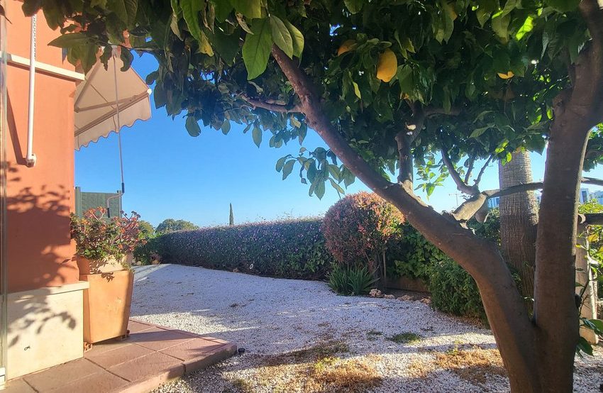 R5020255-Villa-For-Sale-Marbella-Semi-Detached-4-Beds-170-Built