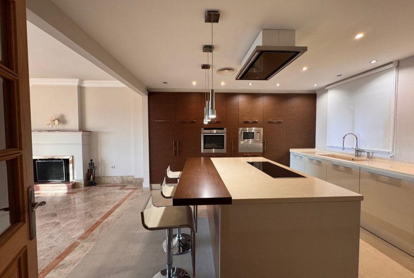 R5020255-Villa-For-Sale-Marbella-Semi-Detached-4-Beds-170-Built-9