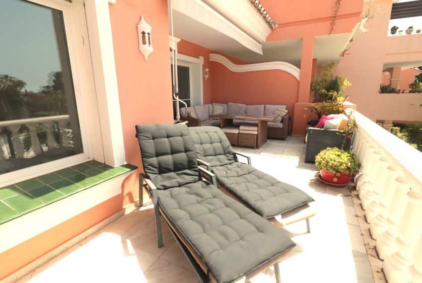 R5021065-Apartment-For-Sale-New-Golden-Mile-Penthouse-2-Beds-110-Built-11