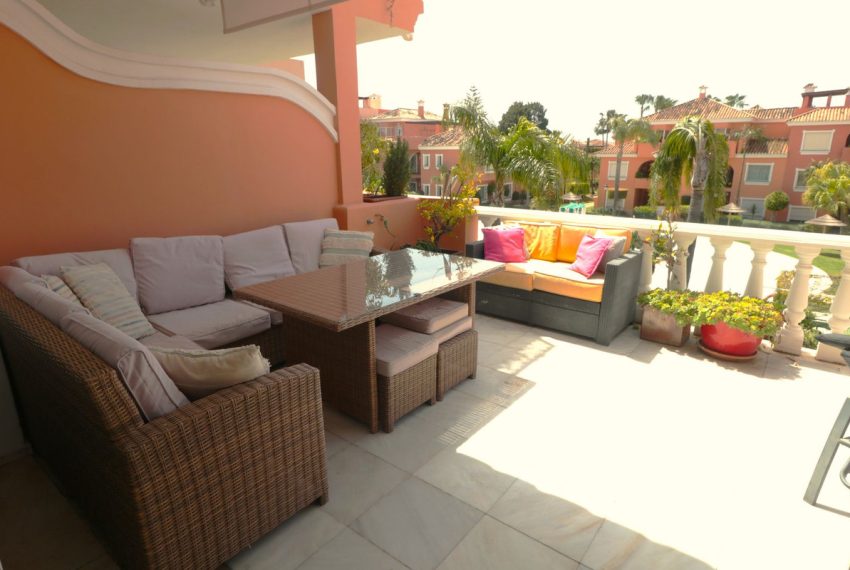 R5021065-Apartment-For-Sale-New-Golden-Mile-Penthouse-2-Beds-110-Built-13