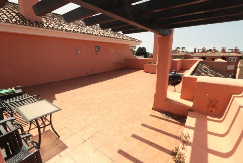 R5021065-Apartment-For-Sale-New-Golden-Mile-Penthouse-2-Beds-110-Built-17
