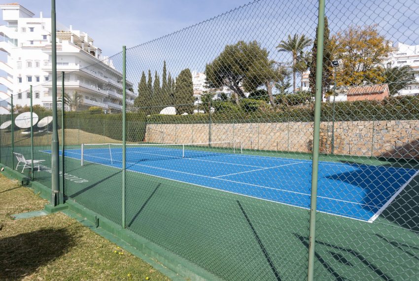 R5023489-Apartment-For-Sale-Nueva-Andalucia-Penthouse-2-Beds-117-Built-11