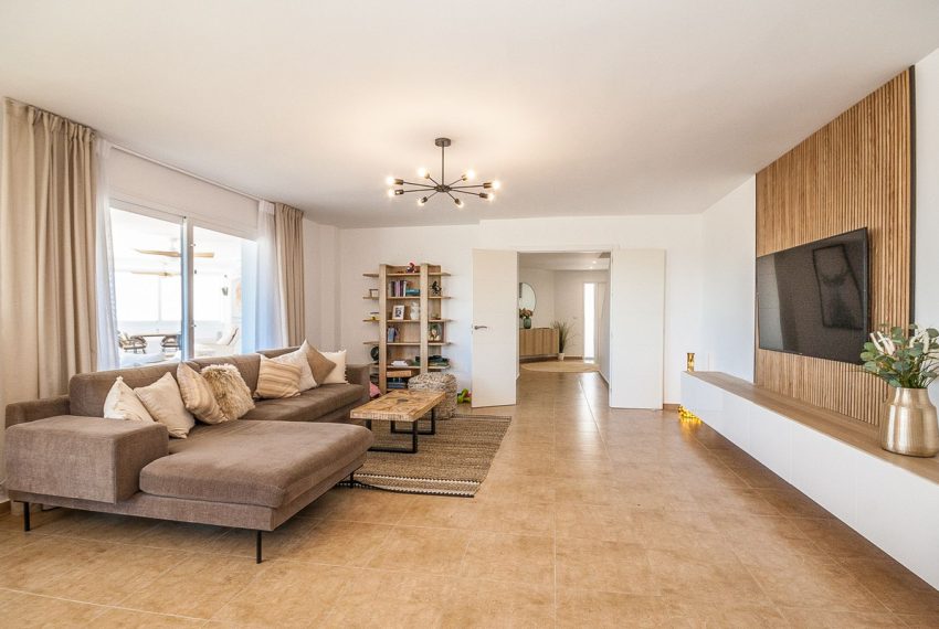 R5023975-Villa-For-Sale-Estepona-Detached-6-Beds-544-Built-5