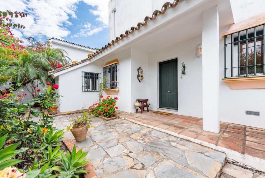 R5024317-Villa-For-Sale-Atalaya-Detached-4-Beds-173-Built-1