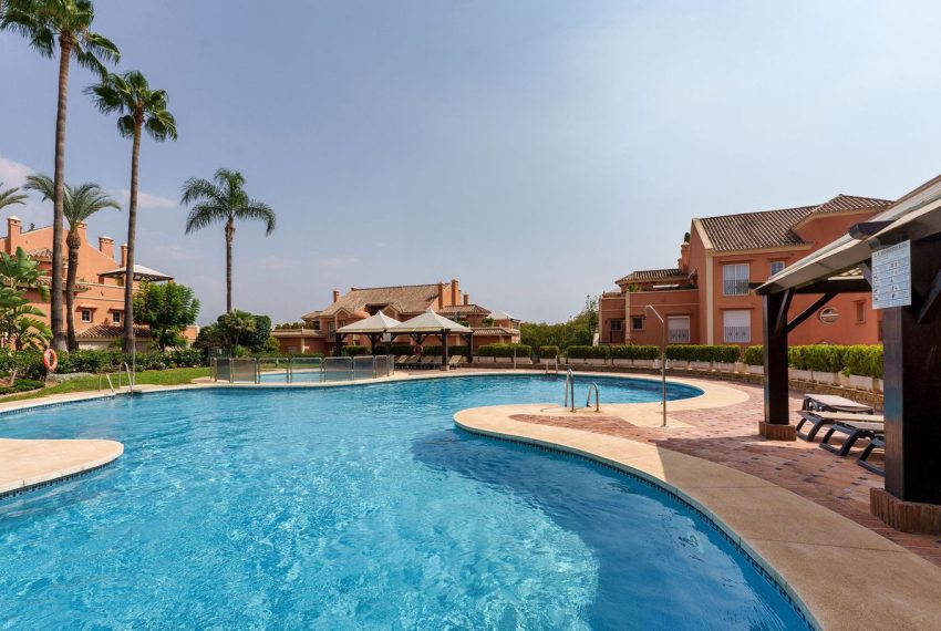 R5024389-Apartment-For-Sale-Nueva-Andalucia-Ground-Floor-3-Beds-114-Built