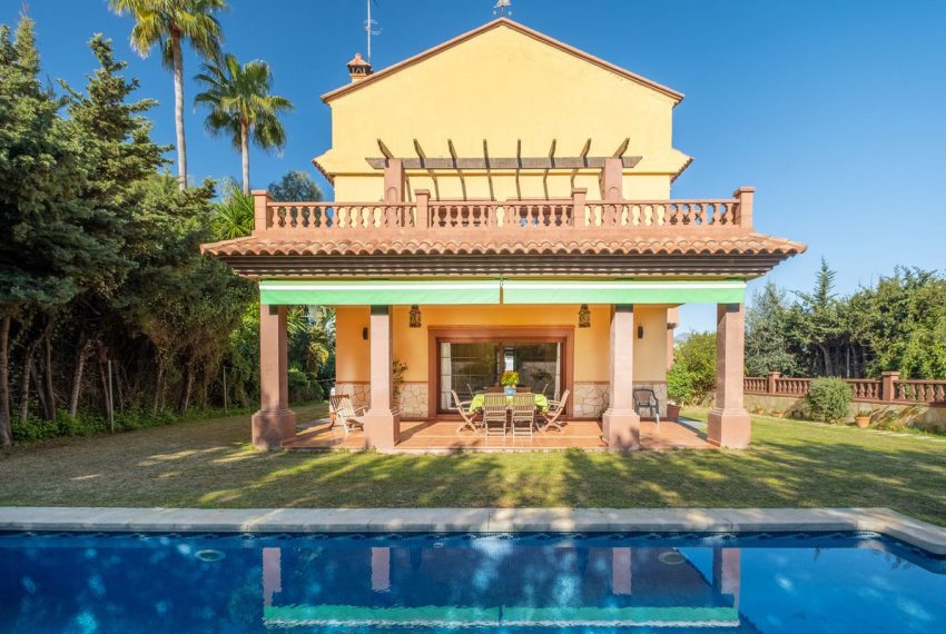 R5024572-Villa-For-Sale-San-Pedro-de-Alcantara-Detached-6-Beds-457-Built
