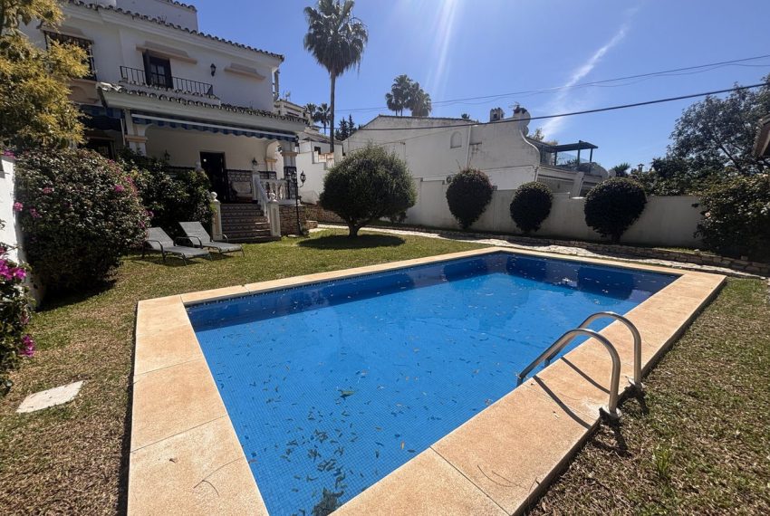 R5024575-Villa-For-Sale-Nueva-Andalucia-Semi-Detached-3-Beds-287-Built-2
