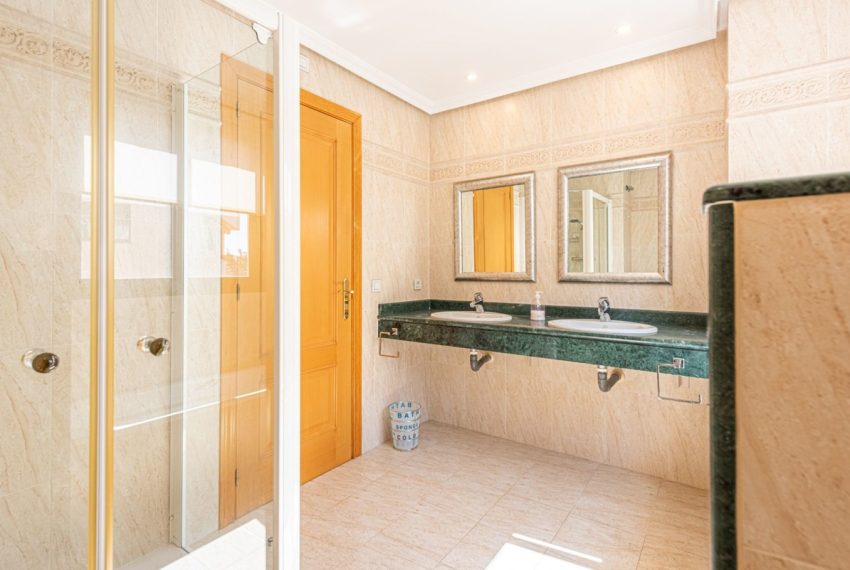 R5024674-Apartment-For-Sale-Benahavis-Penthouse-2-Beds-117-Built-8