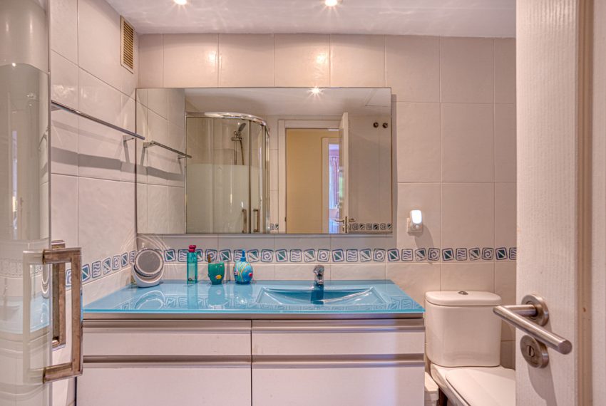 R5024791-Apartment-For-Sale-The-Golden-Mile-Middle-Floor-3-Beds-141-Built-11