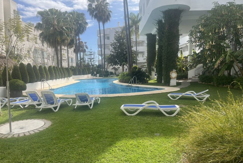 R5025880-Apartment-For-Sale-The-Golden-Mile-Ground-Floor-3-Beds-121-Built-14