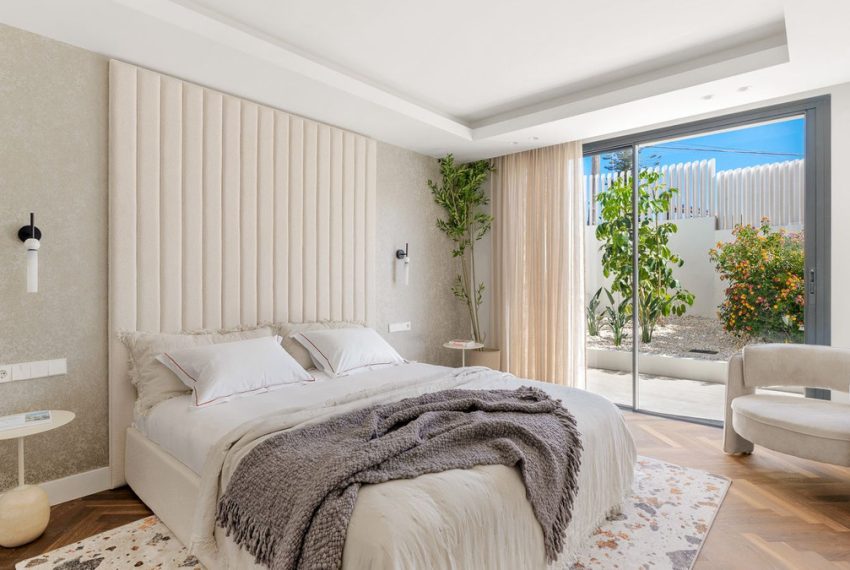 R5025937-Villa-For-Sale-El-Rosario-Detached-6-Beds-703-Built-9