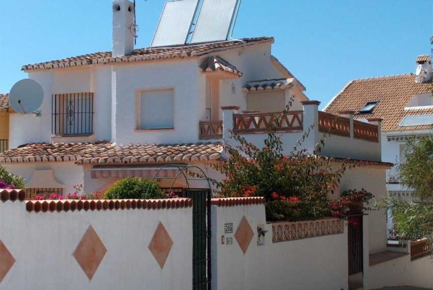 R5025967-Villa-For-Sale-Calahonda-Semi-Detached-4-Beds-120-Built-1