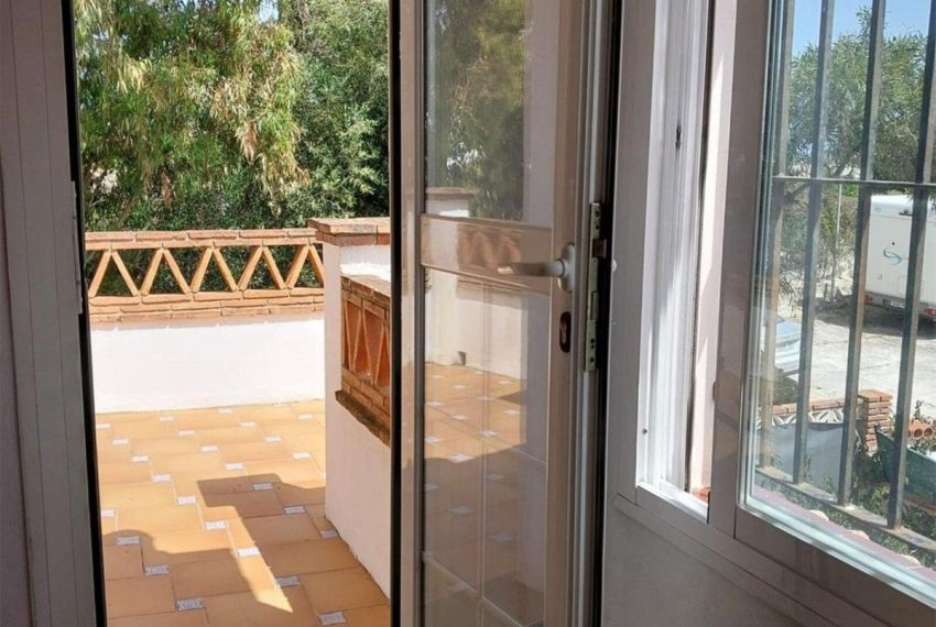 R5025967-Villa-For-Sale-Calahonda-Semi-Detached-4-Beds-120-Built-10