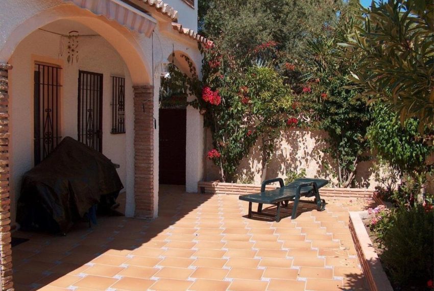 R5025967-Villa-For-Sale-Calahonda-Semi-Detached-4-Beds-120-Built-2
